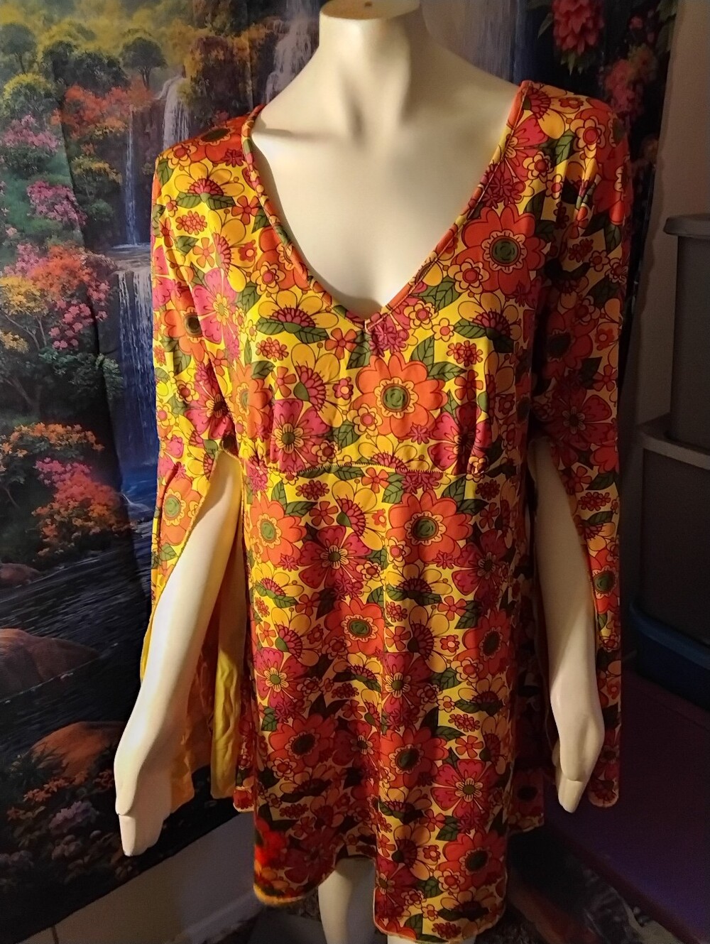 Hippie 60s 70s bell sleeve colorful costume dress Mrs Roper plus size 1XL Spirit